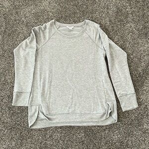 Danskin women’s gray sweater